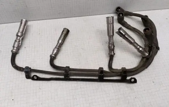 Volkswagen Golf V Ignition plug leads 06A035255C