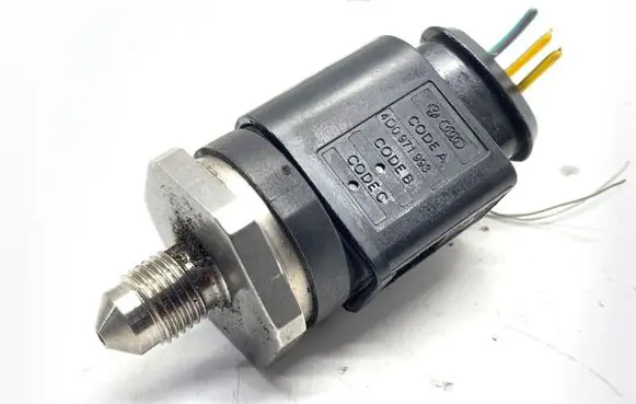 Skoda Scala Fuel pressure sensor 05E906054A