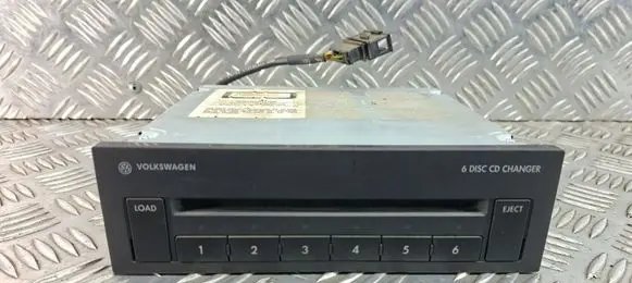 Volkswagen PASSAT B6 CD/DVD changer 3C0035110