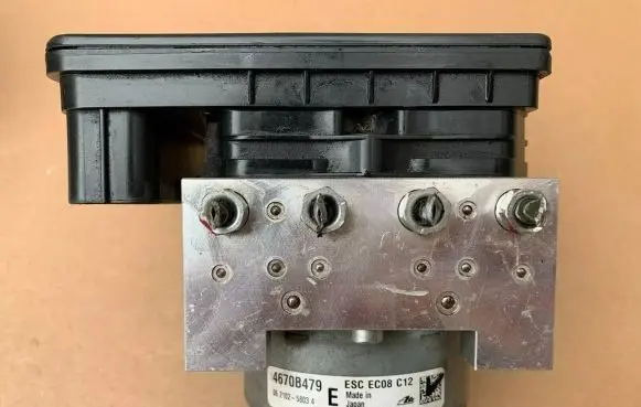 Mitsubishi Outlander ABS Pump 4670B479