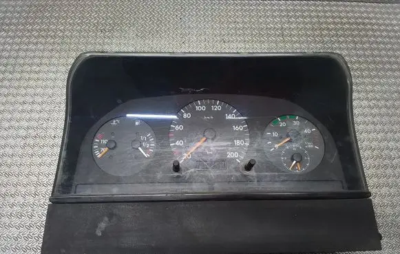 Volkswagen II LT Speedometer (instrument cluster) 2D0919860F