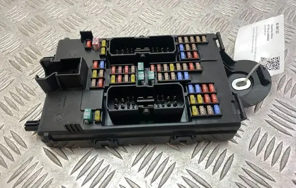Volvo XC90 Fuse module 31346672