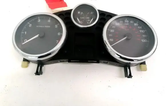Peugeot 207 Speedometer (instrument cluster)