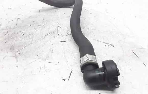 Volvo XC90 Engine coolant pipe/hose 30745337002