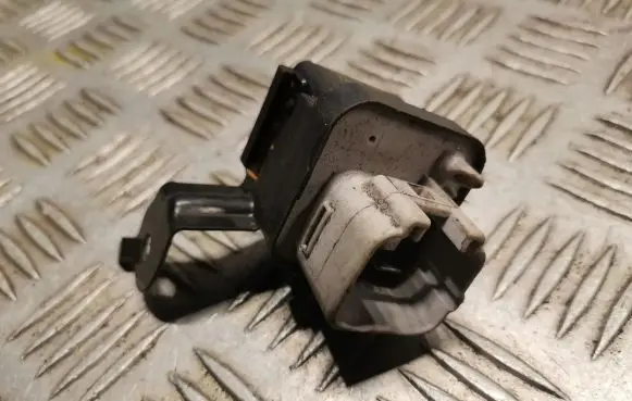 Lexus IS 220D-250-350 Glow plug pre-heat relay 2861067010