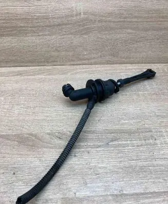 Hyundai i30 Clutch master cylinder 3471FTE