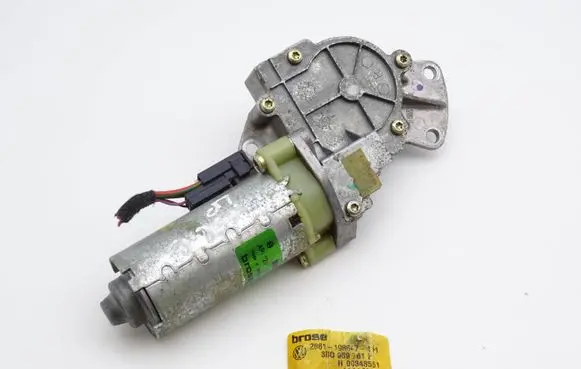 Skoda Superb B5 (3U) Seat adjustment motor 3B0959761P 0130002528