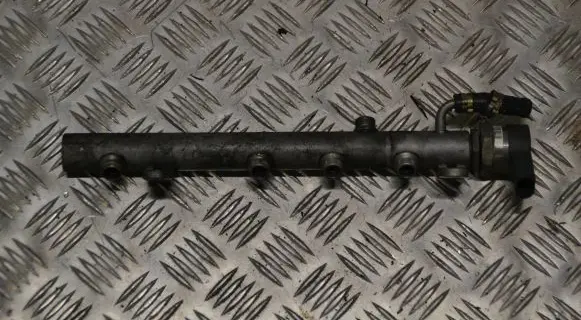 Mercedes-Benz S W221 Fuel main line pipe A6420703895