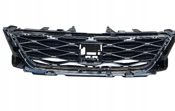Seat Ateca Front bumper upper radiator grill 575853654D