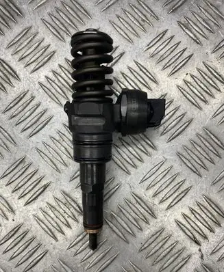 Skoda Fabia Mk1 (6Y) Fuel injectors set 038130073 0414720215