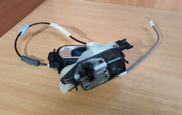 Citroen C4 Cactus Front door lock PSA190385 3097A1323J6 16943316