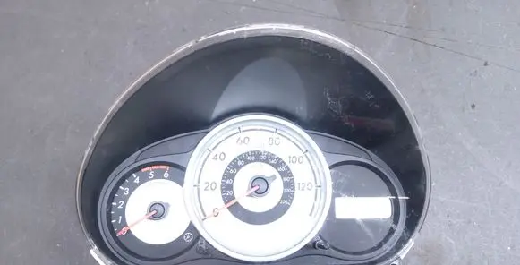 Mazda 2 Speedometer (instrument cluster) D01J55430 K9001 AUDF87B
