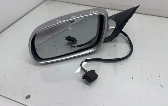 Volkswagen PASSAT B5.5 Front door electric wing mirror 3B0857933