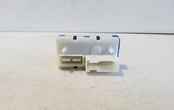 BMW i4 Current control relay 61355A44CE1 5A44CE1
