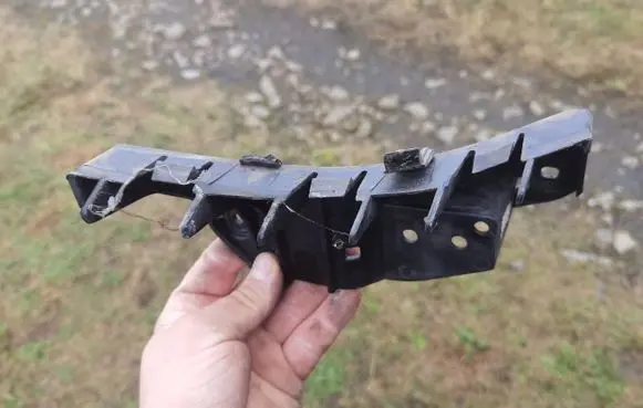 KIA Soul Headlight/headlamp mounting bracket 86551B2000