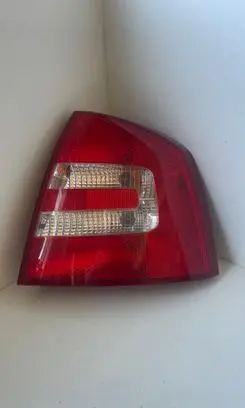 Skoda Octavia Mk2 (1Z) Rear/tail lights 1Z5945096A 1Z5945112A
