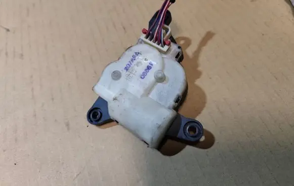 Chrysler Sebring (ST-22 - JR) Air flap motor/actuator 58024E