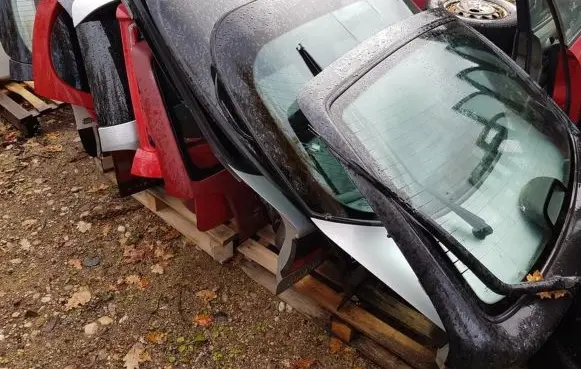 Mitsubishi Carisma Tailgate/trunk/boot lid