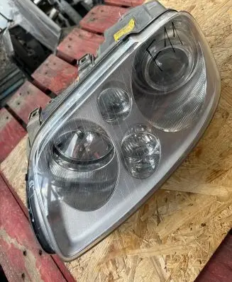 Volkswagen Touran I Headlight/headlamp 0301205271