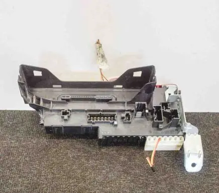 Mercedes-Benz C W204 Fuse box set 016706581A