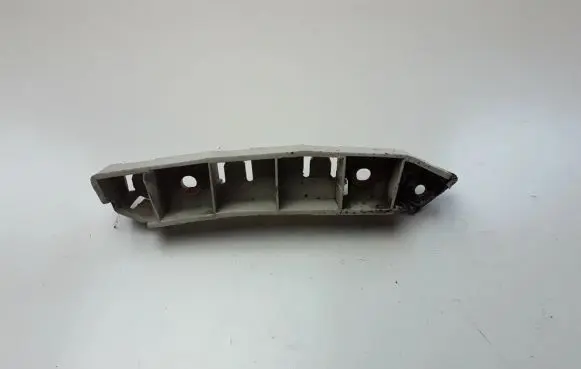 Ford Focus Front bumper mounting bracket BM5117D959A