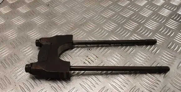 Volkswagen Touareg I Crankshaft Holder 