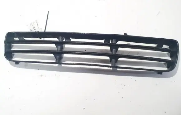 Volkswagen Bora Front bumper lower grill 1j5853677b