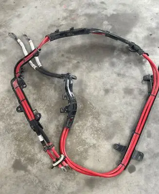 Positive cable (battery)