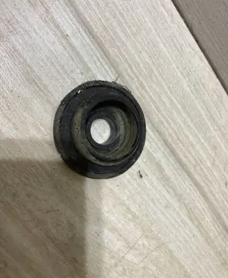 Ford Fiesta Radiator mount bracket 