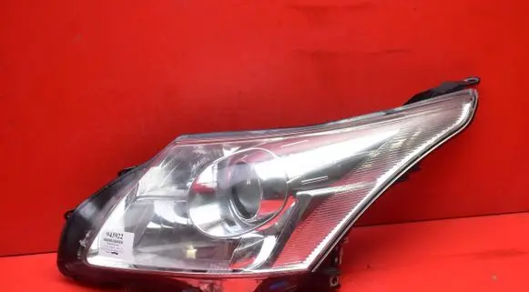 Toyota Avensis T270 Headlight/headlamp 05-12