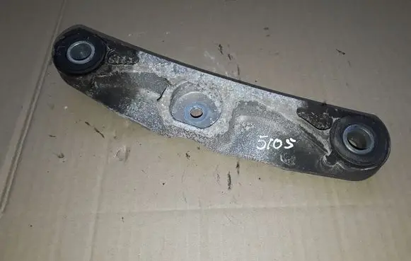 Volvo V40 Engine mounting bracket 31359635
