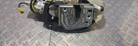 Mercedes-Benz S W220 Rear door lock 2207306035