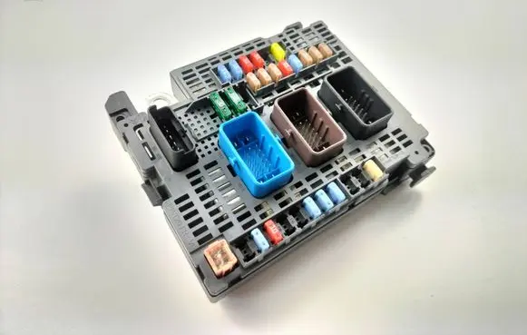 Citroen C4 II Fuse box set 9674921580