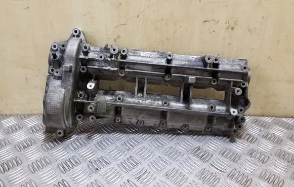 Mercedes-Benz ML W164 Rocker cam cover A6420101230