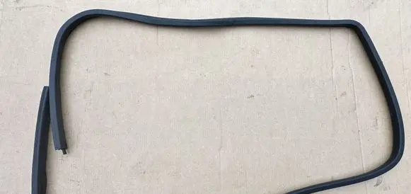 Jeep Cherokee XJ Front door rubber seal 55176148AC