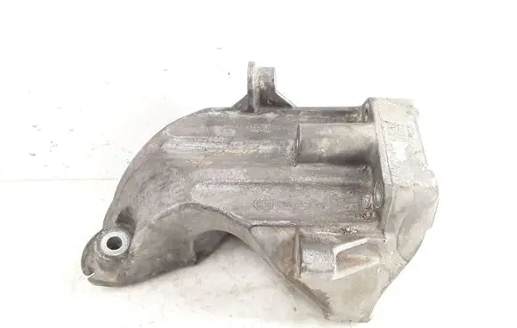 Mercedes-Benz C W204 Engine mounting bracket A6512230004