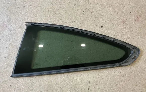 BMW 4 F32 F33 Rear side window 7433355