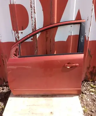 Nissan Note (E11) Front door