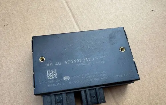 Audi Q7 4L Tow bar trailer control unit/module 4E0907383J 5DS01015410