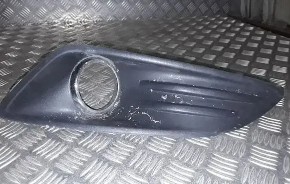 Ford Fiesta Front grill C1BB15A222D