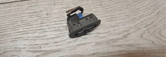 Jeep Grand Cherokee (WK) Seat memory switch 44008306