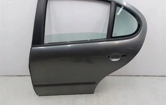 Seat Toledo IV (NH) Rear door