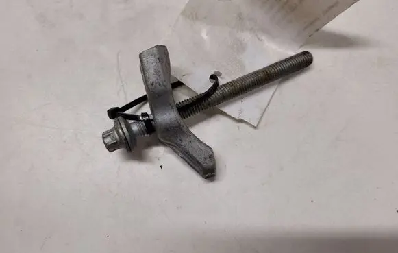 BMW X6 E71 Fuel Injector clamp holder