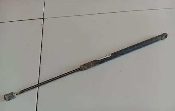 Opel Zafira A Tailgate/trunk strut/damper 90579440