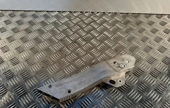 Mercedes-Benz E W238 Radiator support slam panel bracket T52782A