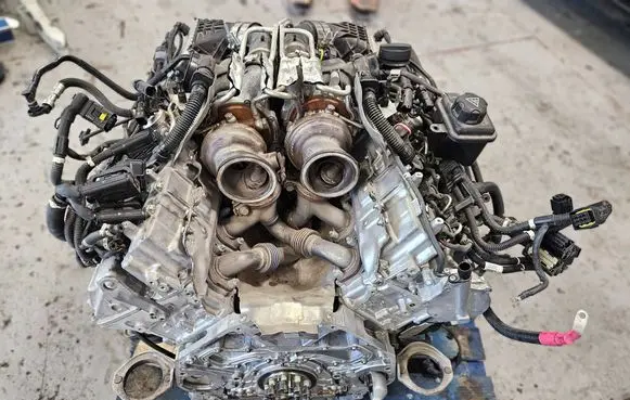 BMW M6 Engine S63B44B 1166A109