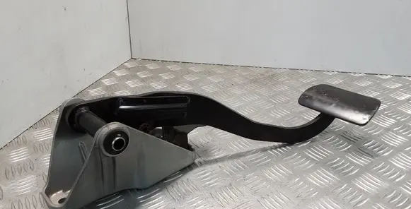 Mercedes-Benz ML W164 Brake pedal A1642902301