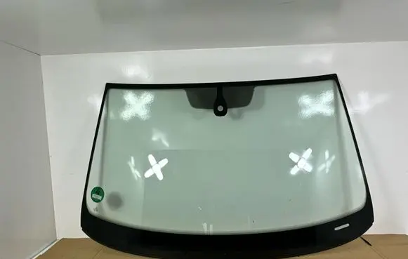 Volkswagen PASSAT B8 Front windscreen/windshield window 3G0845011N