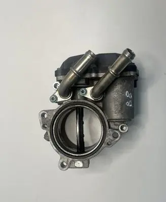 Volkswagen PASSAT B8 Throttle body valve 03N128063B