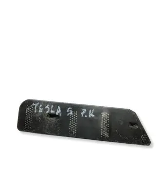 Tesla Model S Fog light bracket 105997900B